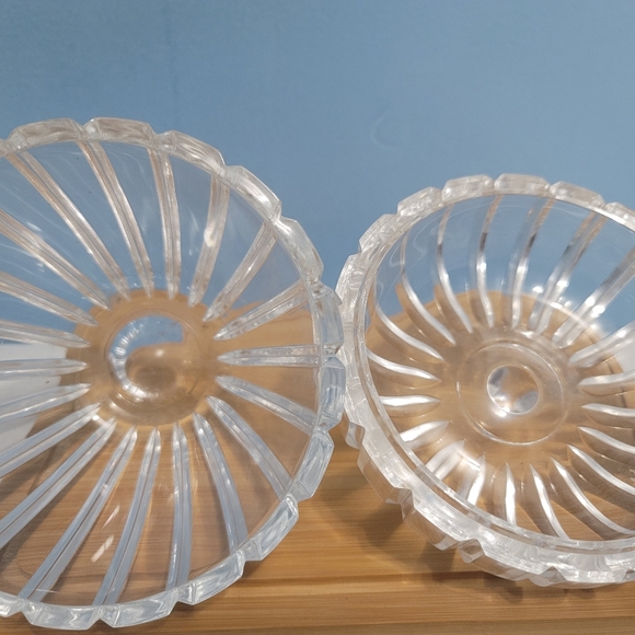 Glass Apple Container - Picture 3 of 4